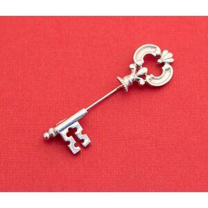 Vintage Key Stickpin Stick Pin By Avon - F5